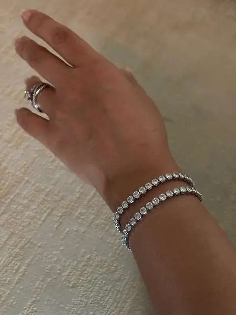 The Shimmer Link bracelet